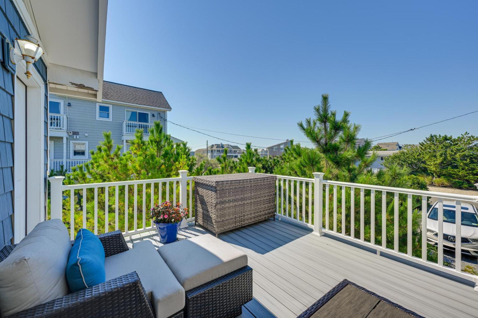 Westhampton Beach Home With Deck And Ocean Views! Εξωτερικό φωτογραφία
